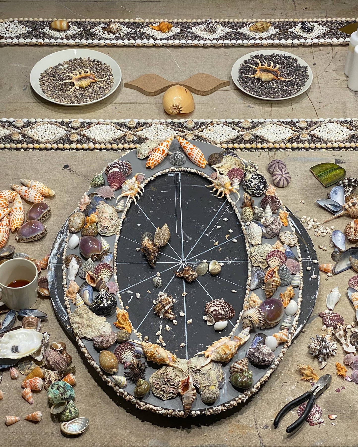 OVOID | Shell mirror, 1 of 1 | Shellman | Amsterdam | Natural art from sea and beach