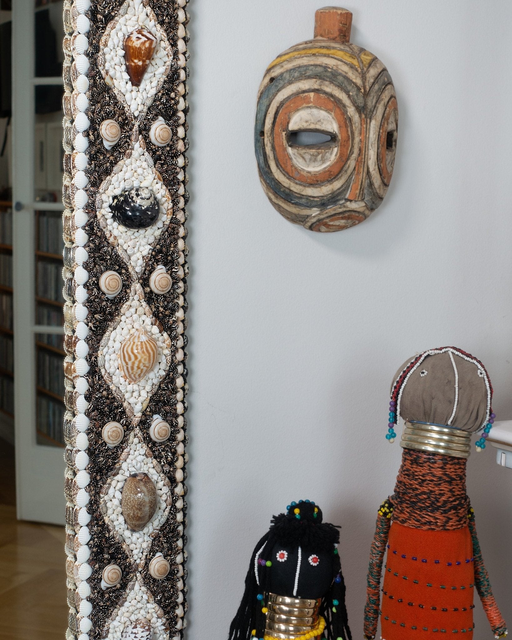 STRICTLY DIVERSE | Shell mirror, 1 of 1 | Shellman | Amsterdam | Natural art from sea and beach